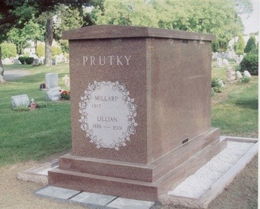 Prutky Pink Two Person Mausoleum with Rose Wreath